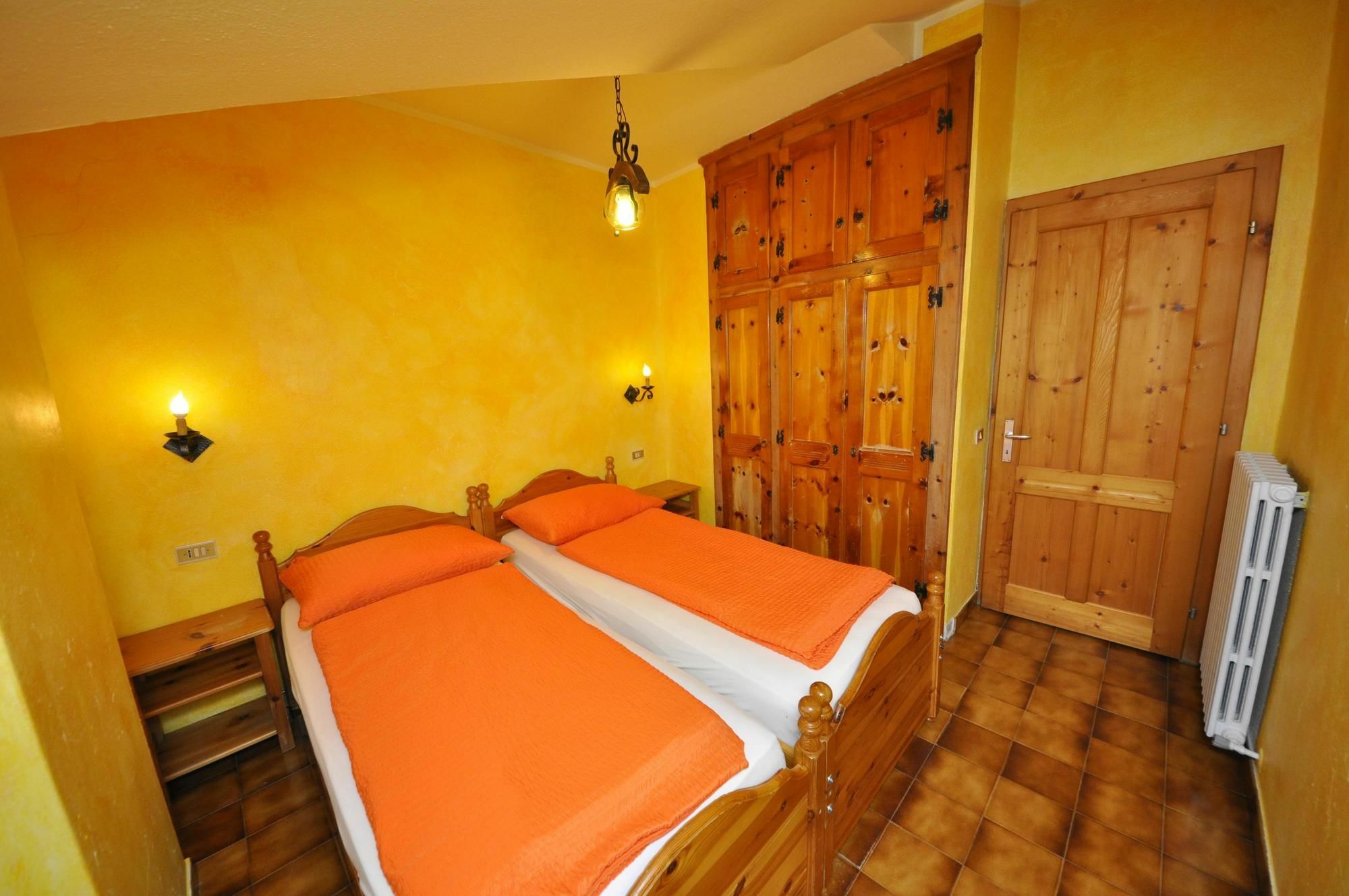 Residence Casa Longa By Livigno Accomodation Luaran gambar